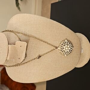 VINTAGE Gold and White Pendant Necklace